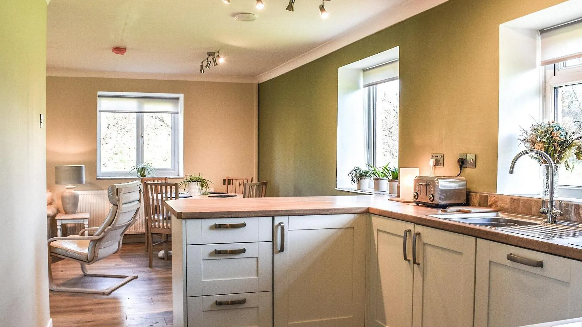 Holiday home Meadow Cottage Gowerton
